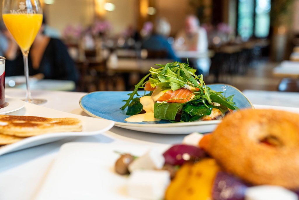 literaturhauscafe-fruehstueck-brunch-04 svg+xml;charset=utf
