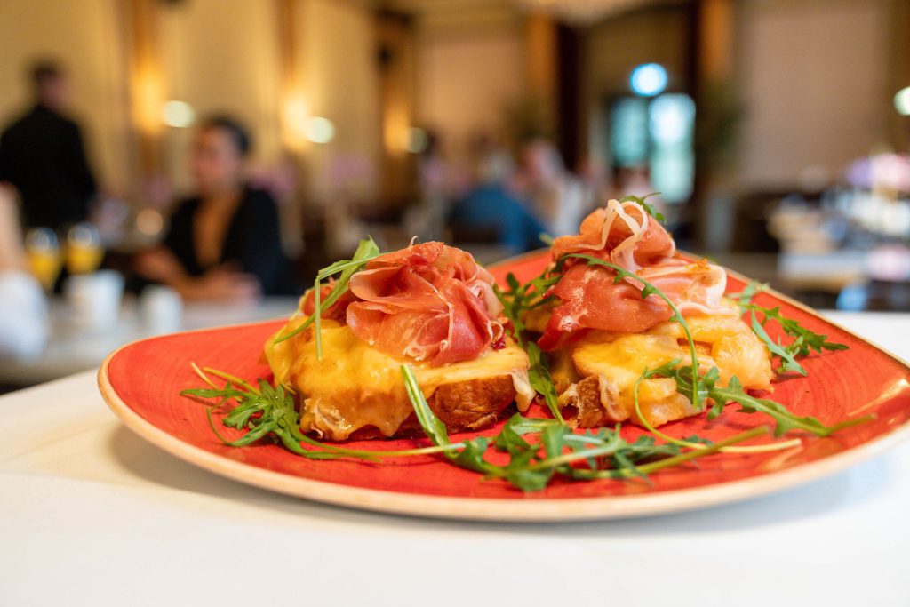 literaturhauscafe-fruehstueck-brunch-08 svg+xml;charset=utf